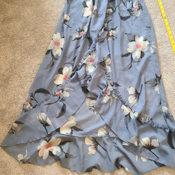 Hint of Blush Long Maxi Flutter Dress Size Large Magnolia Floral Blue High Low - Picture 12 of 16